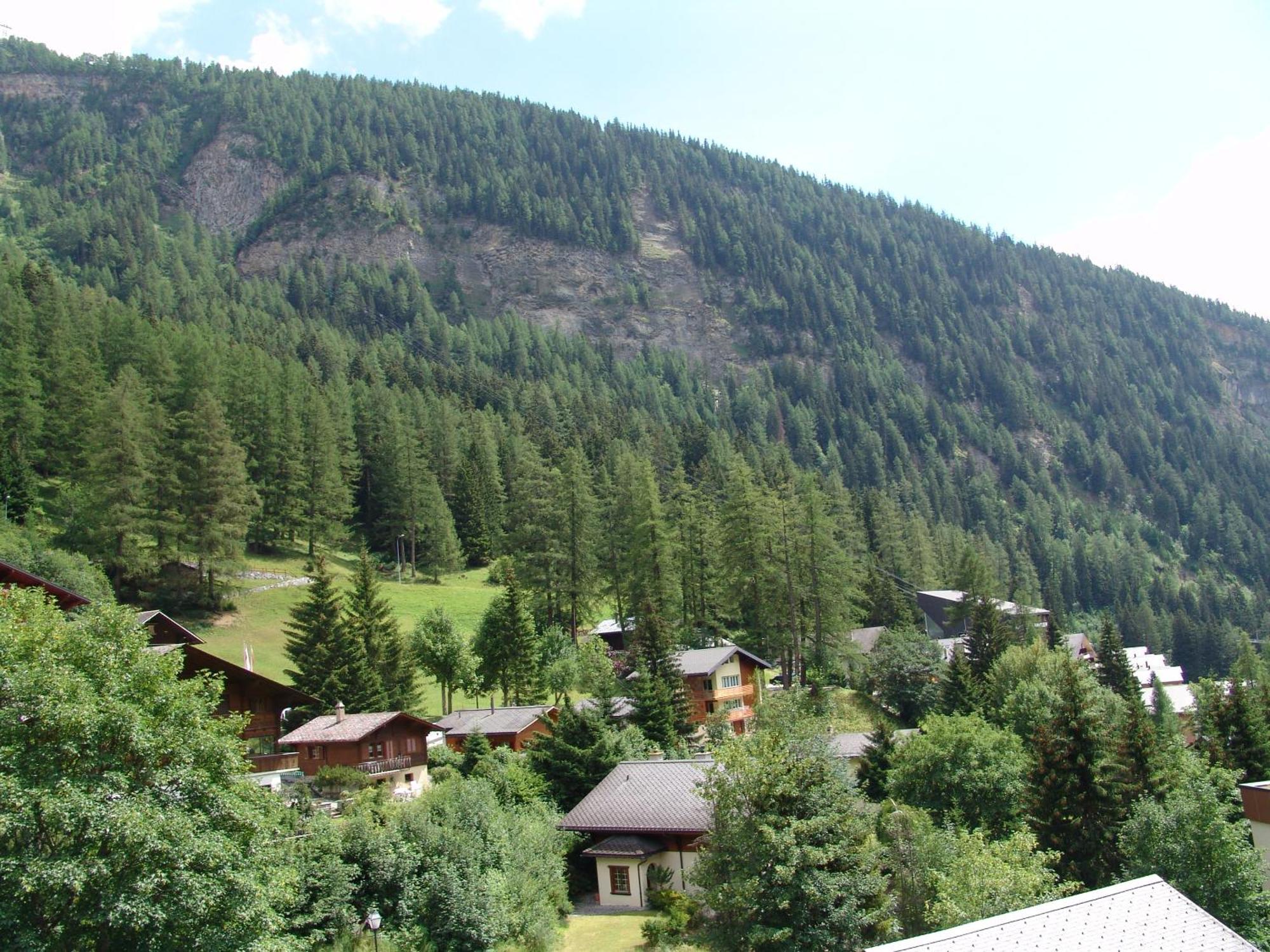 Apartments Haus Quelle Leukerbad Luaran gambar